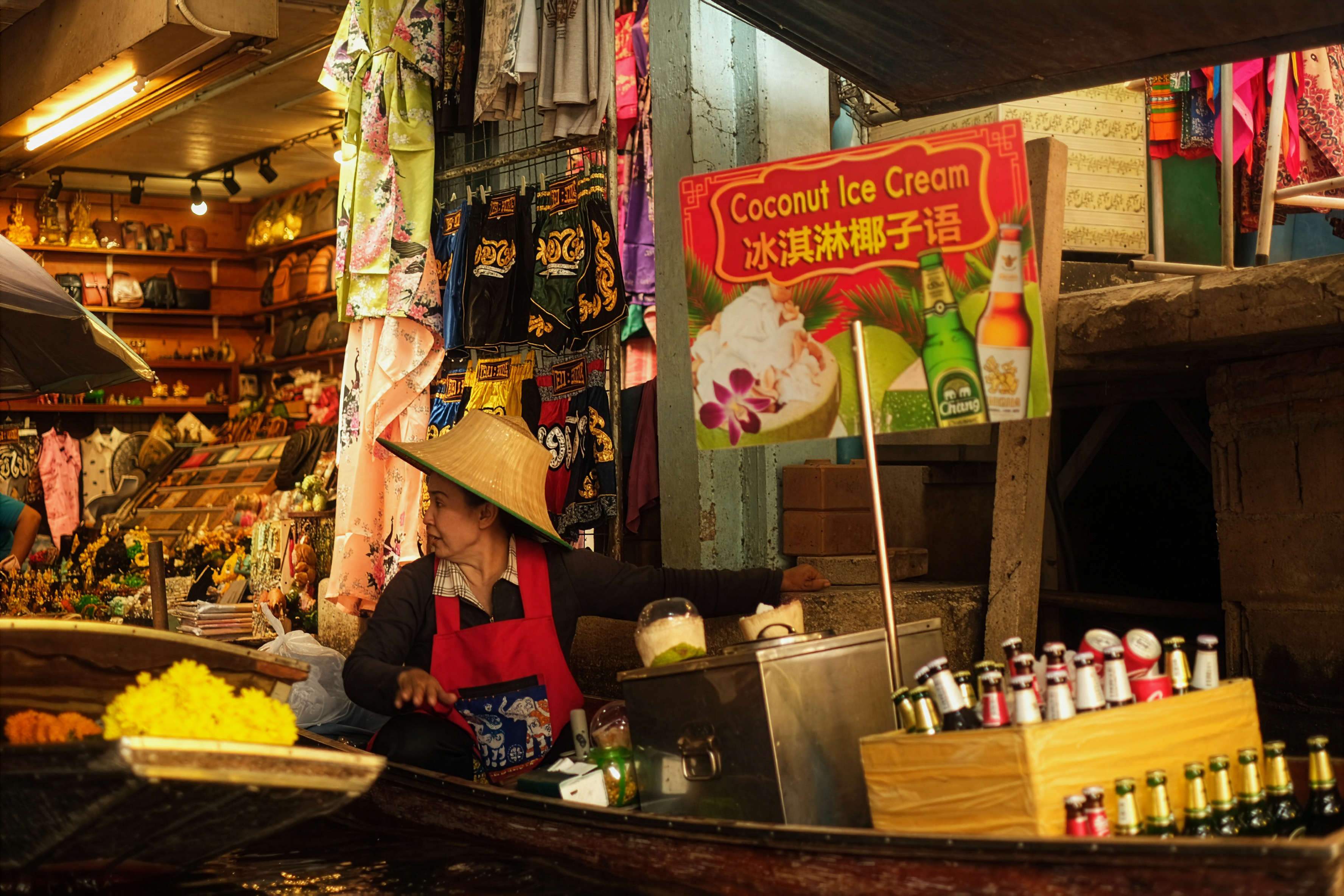 Thai Market Vendor Photo - Coconut Ice Cream Street Scene